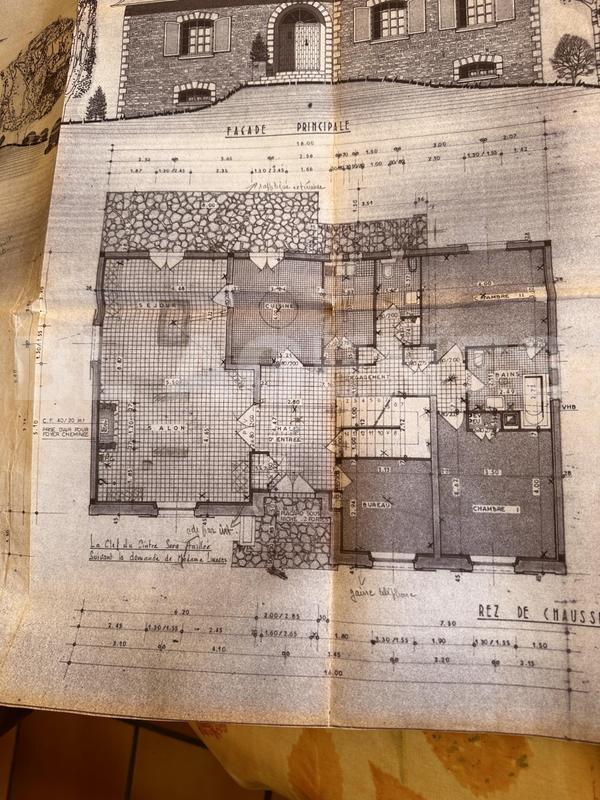 Maison - 206 m² - 8 pièces