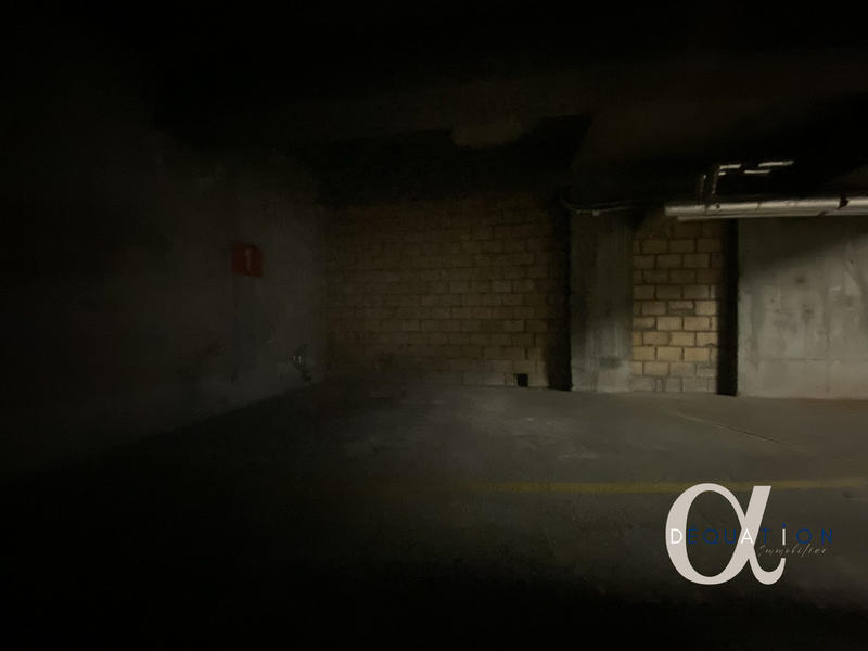 Parking / Garage - 14 m²