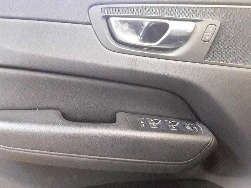 Volvo Xc60 Volvo D4 190 Ch Momentum Pro Geartronic