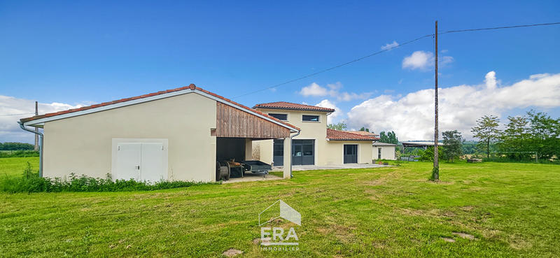 Maison - 280 m² - 8 pièces