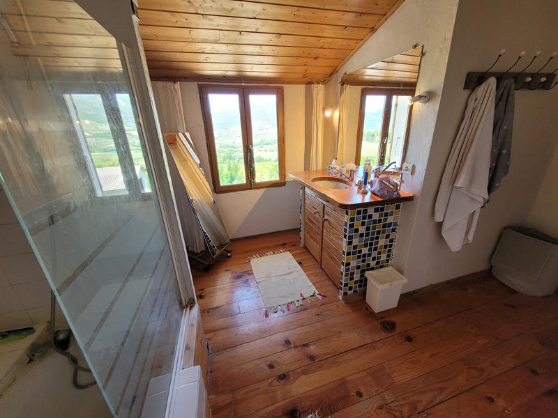 Maison - 170 m² - 9 pièces