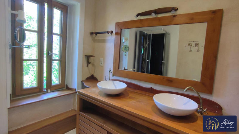 Maison - 186 m² - 8 pièces