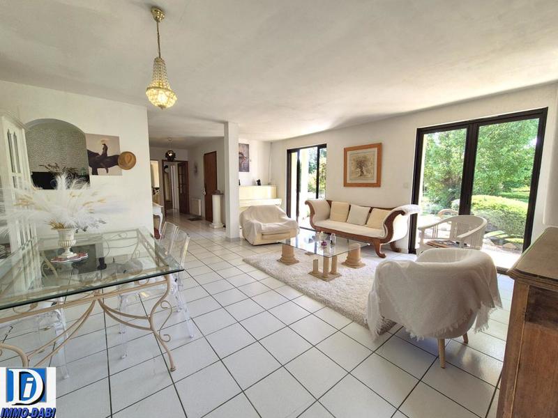 Villa - 180 m² - 7 pièces