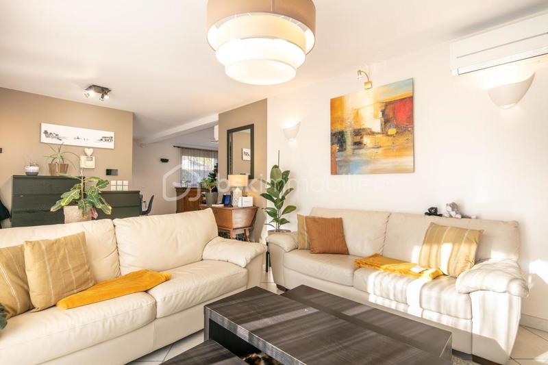 Maison - 145 m² - 6 pièces