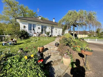 Maison traditionnelle - 87 m² - 5 pièces