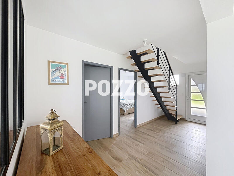Maison - 187 m² - 7 pièces