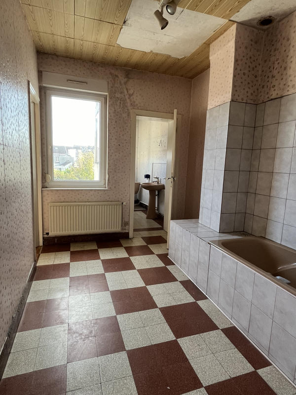 Maison - 93 m² - 4 pièces