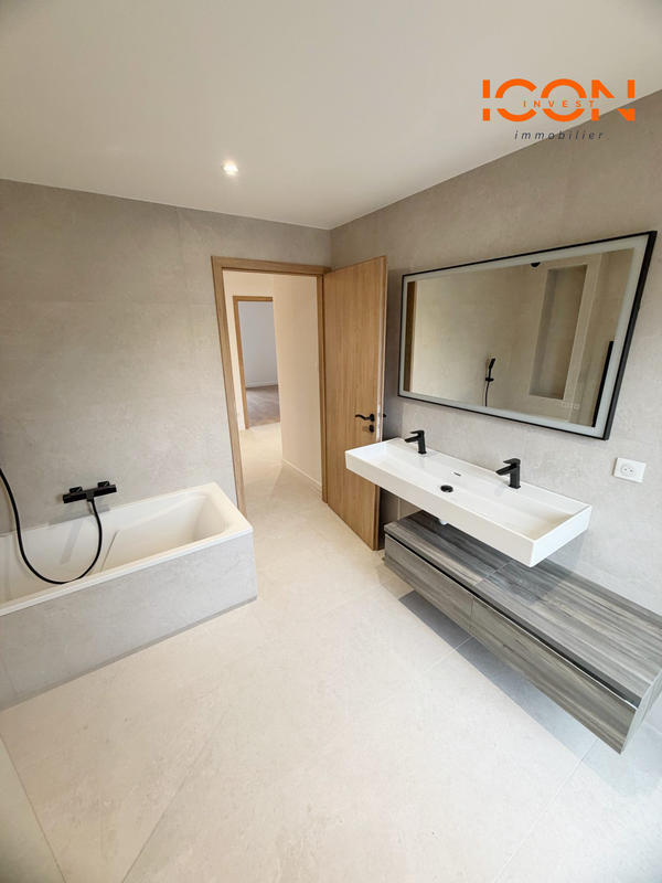 Maison - 110 m² - 4 pièces