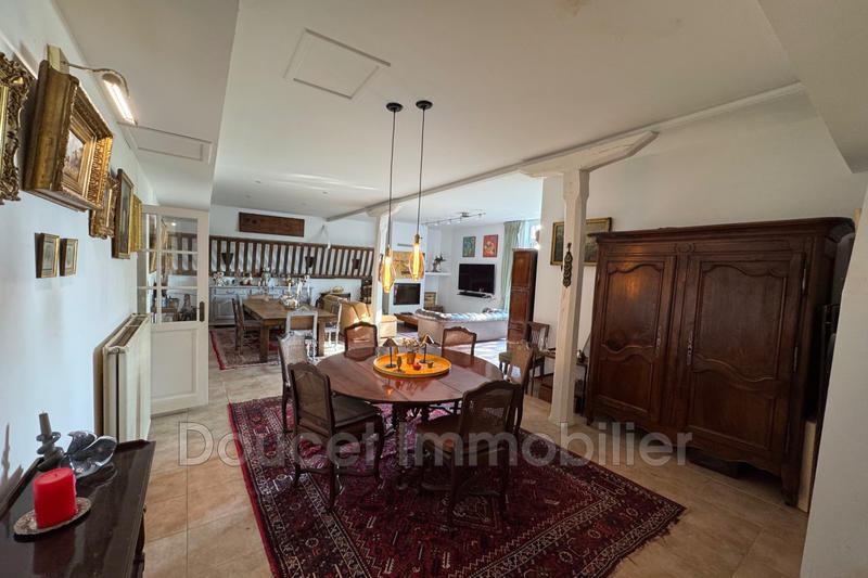 Maison - 430 m² - 15 pièces