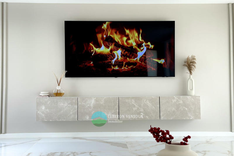 Maison - 246 m² - 8 pièces