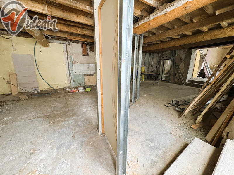 Maison - 240 m² - 5 pièces