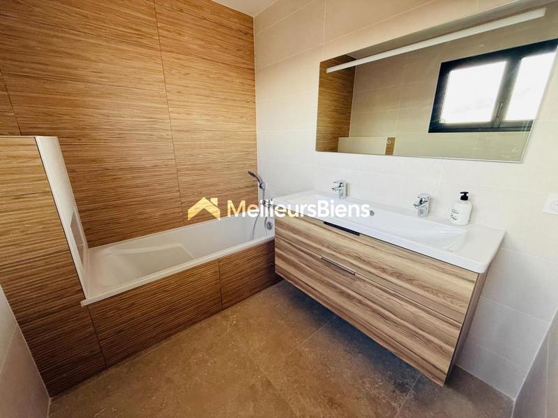 Villa - 130 m² - 5 pièces