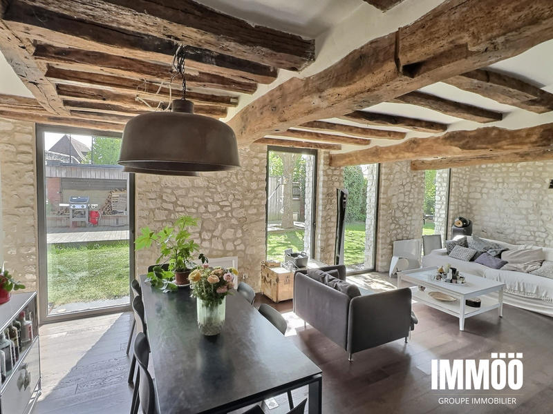 Maison contemporaine - 220 m² - 8 pièces