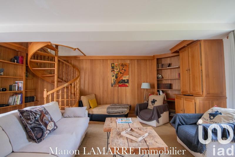 Maison - 332 m² - 13 pièces