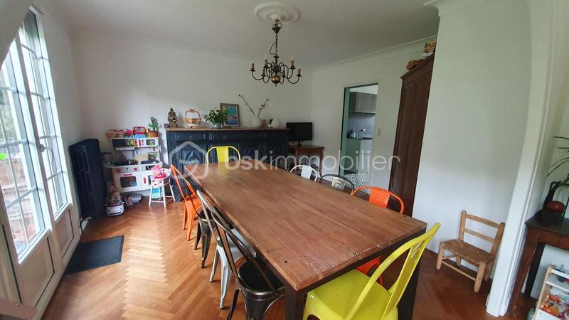 Maison - 139 m² - 7 pièces