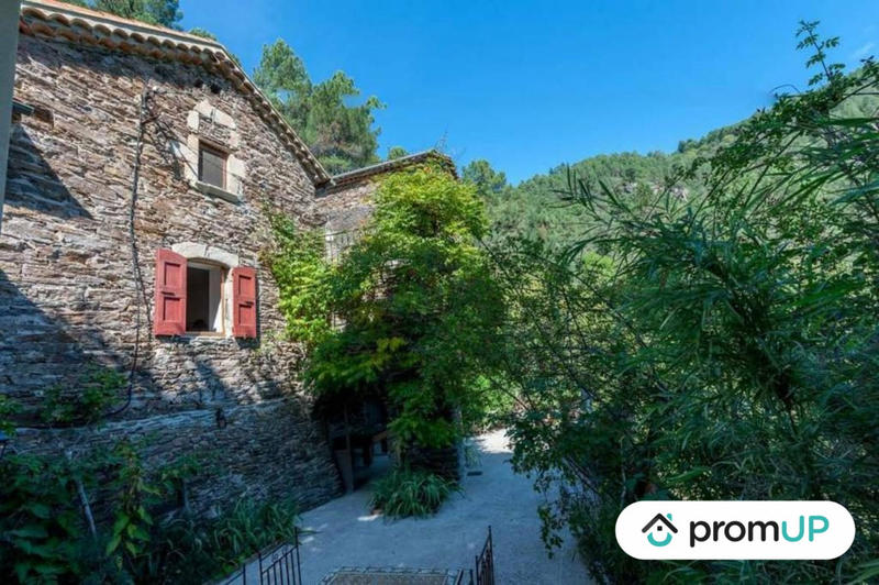 Mas - 200 m² - 6 pièces