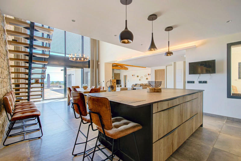 Maison - 500 m² - 6 pièces