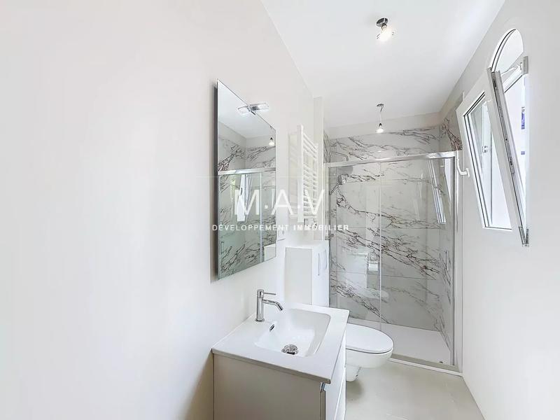 Maison de ville - 136 m² - 7 pièces