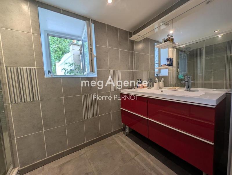 Maison - 294 m² - 10 pièces