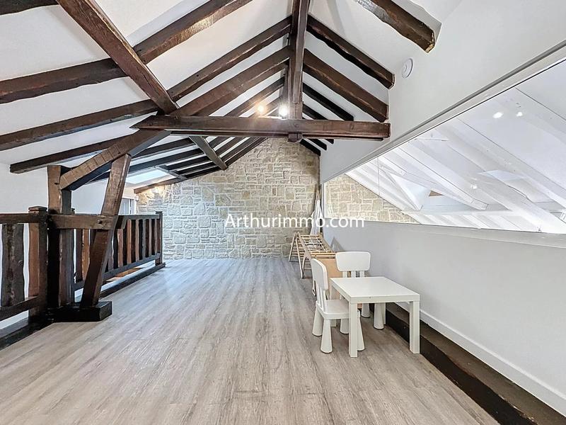 Maison - 232 m² - 9 pièces