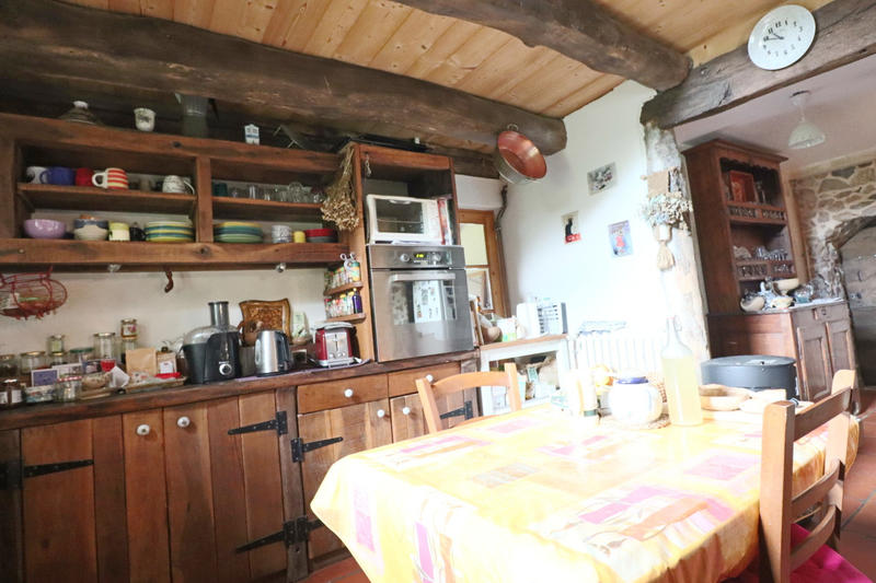 Propriété - 195 m² - 8 pièces