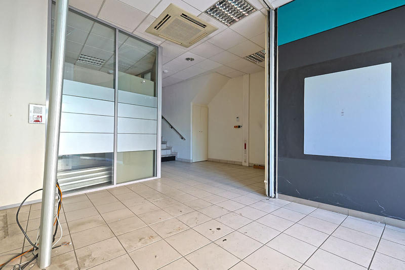 Immeuble - 140 m² - 8 pièces