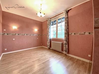 Maison - 310 m² - 7 pièces