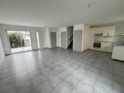 Maison - 91 m² - 4 pièces