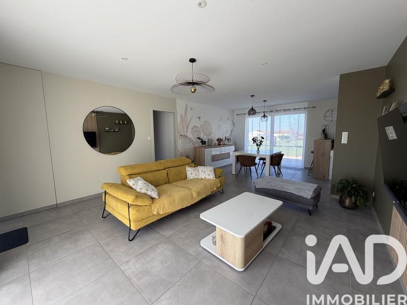 Maison - 95 m² - 5 pièces