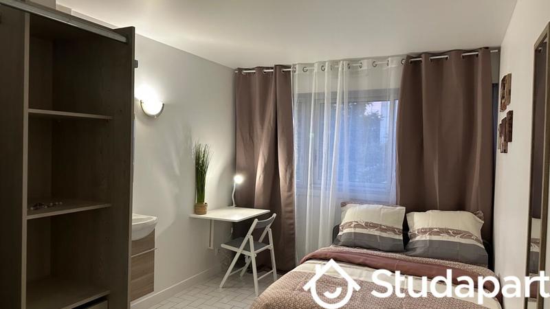 Chambre - 11 m² - 1 pièce