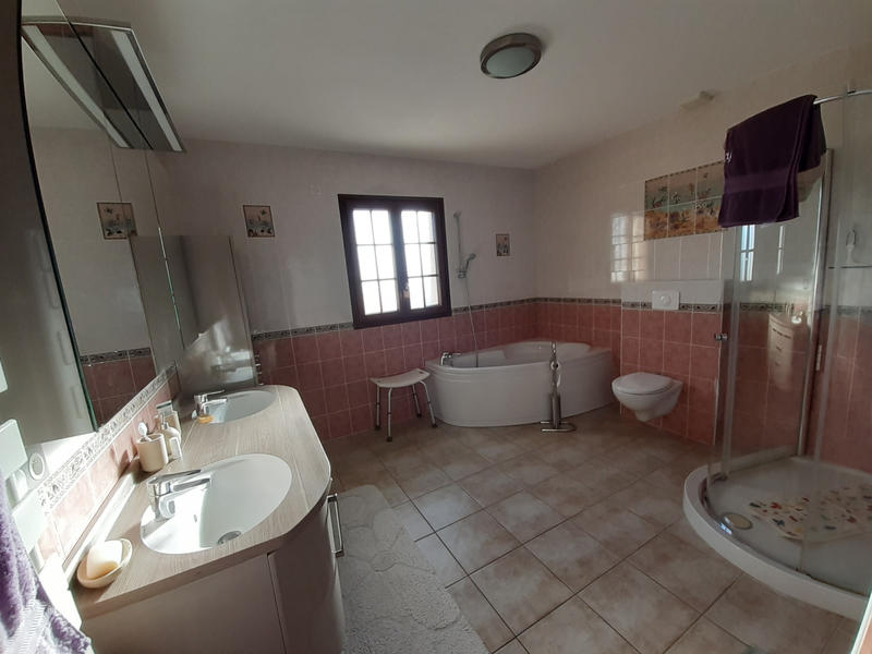 Maison - 195 m² - 7 pièces