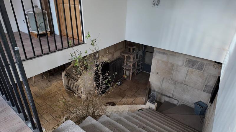 Maison - 545 m² - 13 pièces