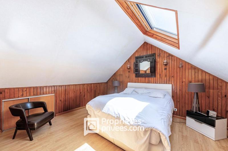 Maison - 190 m² - 8 pièces