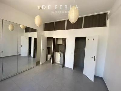 Studio - 17 m² - 1 pièce