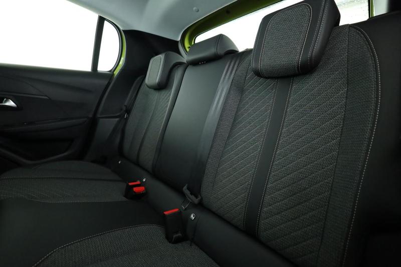 Peugeot 208 1.2 Hybrid Allure e-Dcs6 100 ch