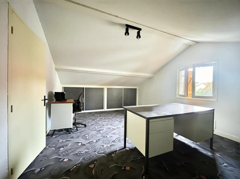 Bureau - 180 m² - 4 pièces