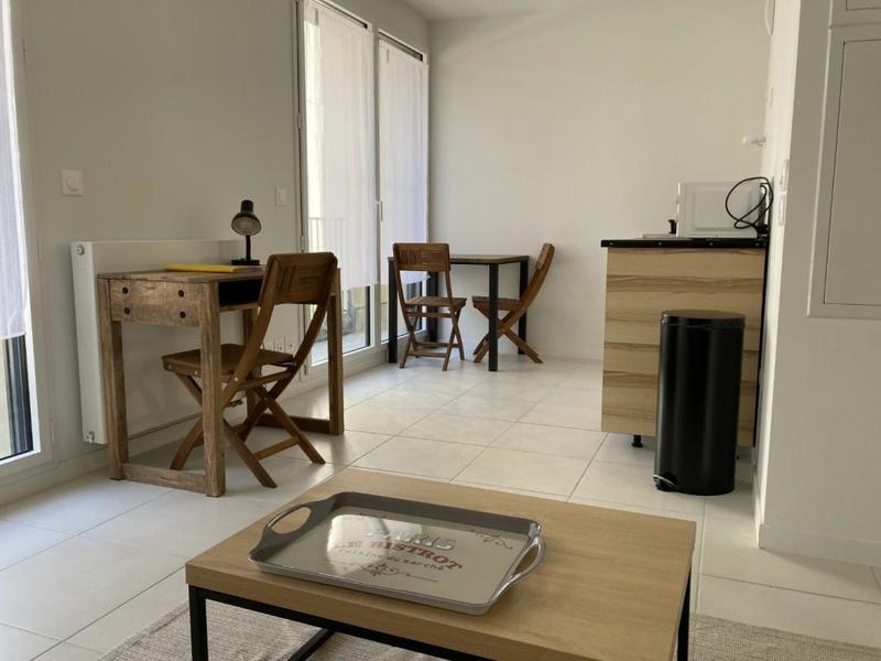 Studio - 25 m² - 1 pièce