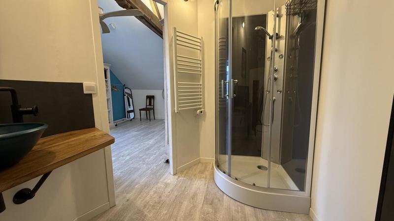 Maison - 238 m² - 10 pièces