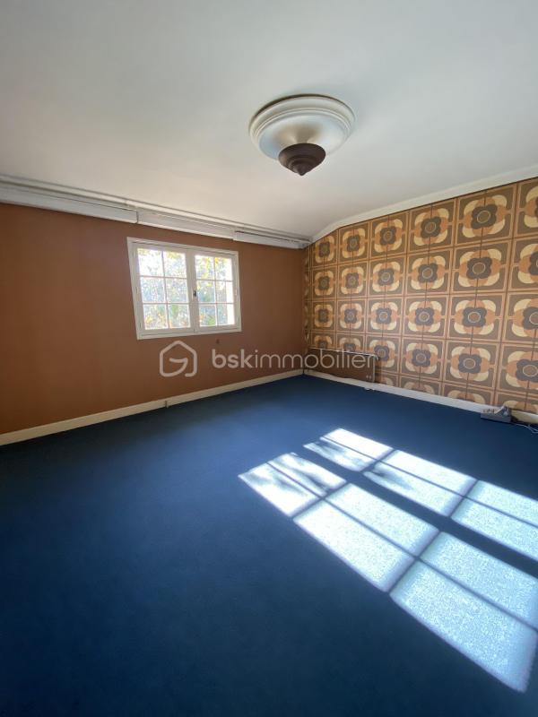 Maison - 186 m² - 7 pièces