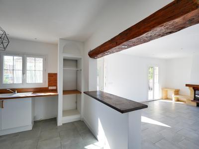 Maison - 92 m² - 5 pièces