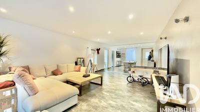 Maison - 140 m² - 3 pièces