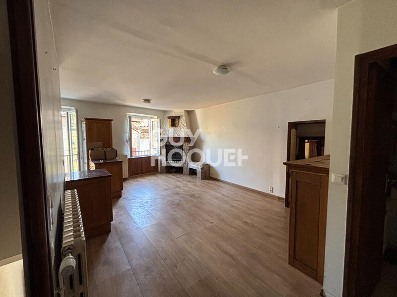 Maison - 138 m² - 8 pièces