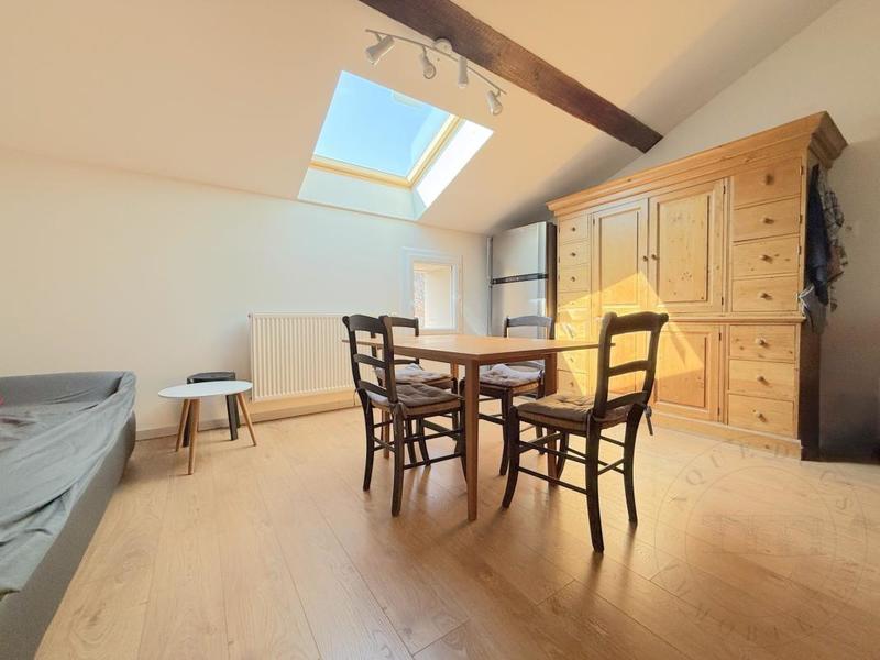 Maison - 210 m² - 9 pièces