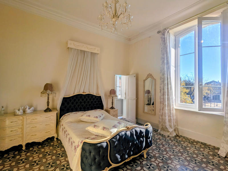 Maison - 170 m² - 7 pièces