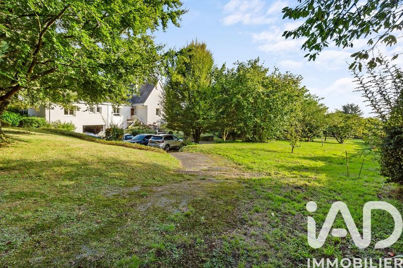 Maison - 204 m² - 8 pièces