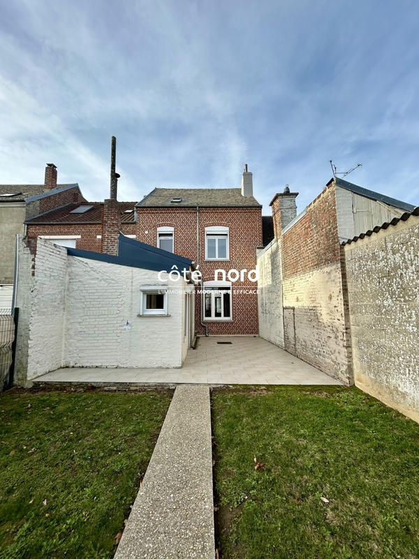 Maison traditionnelle - 105 m² - 4 pièces