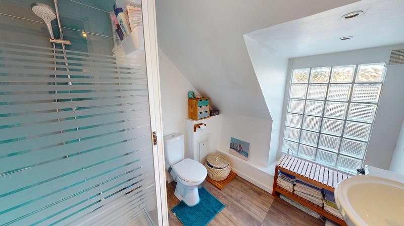 Maison - 167 m² - 6 pièces