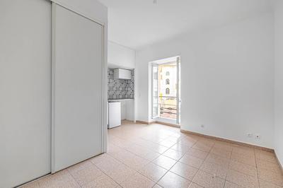 Appartement - 155 m² - 8 pièces