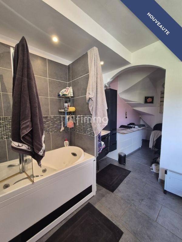 Maison - 121 m² - 6 pièces