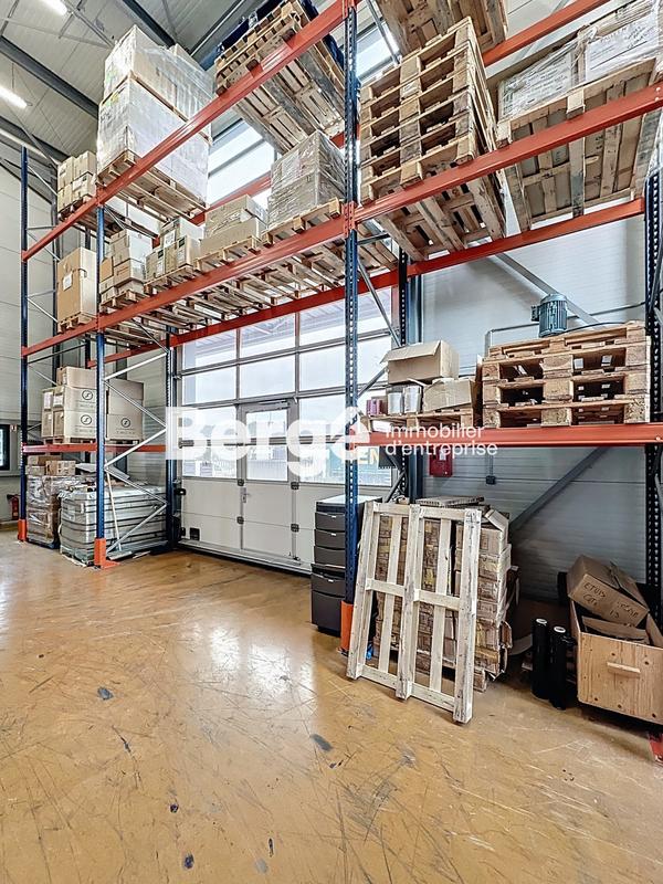 Entrepôt - 691 m²